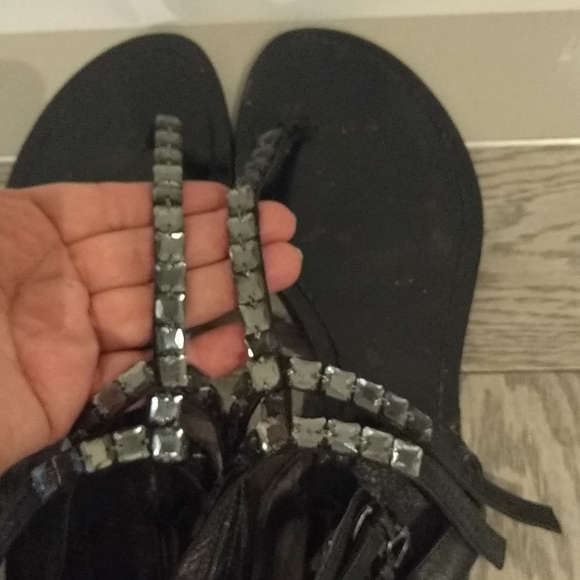 Beautiful flats by Guess🌟🌸🍀 - Picture 2 of 10